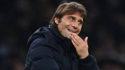 Antonio Conte - Brendan Rodgers - Tottenham boss Antonio Conte says Arsenal postponement was 'strange' - bbc.com -  Leicester
