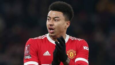 Jesse Lingard - Jesse Lingard: Newcastle Utd keen on loan deal for Man Utd midfielder - bbc.com - Manchester