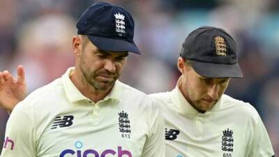 Chris Silverwood - Joe Root - James Anderson - Nathan Lyon - Alex Carey - Graham Thorpe - England investigate after police break up post-Ashes party - bbc.com - Australia -  Anderson