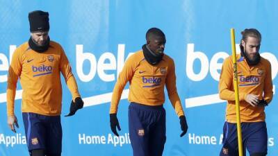 Luuk De-Jong - Martin Braithwaite - Dembélé completa su mejor entrenamiento de la temporada - en.as.com -  Memphis