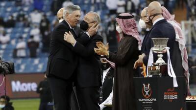 Ancelotti se apunta 'goles' gracias a su mano izquierda - en.as.com