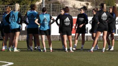 Alexia Putellas - Alberto Toril - Supercopa femenina | El Real Madrid quiere ser otra espina para el imparable Barça - en.as.com