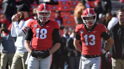 Carson Beck - Stetson Bennett announces return to Georgia Bulldogs football team; JT Daniels, Jermaine Burton hit transfer portal - espn.com - Georgia - county Bennett