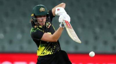 Meg Lanning - Adelaide Oval - Tahlia Macgrath - Danni Wyatt - Women's Ashes: Australia thrash England after Tahlia McGrath's brilliance - bbc.com - Australia