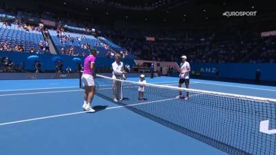 Seguramente Nadal nunca se ha visto en una de estas: atentos a la escena con la niña - en.as.com - Australia - Madrid