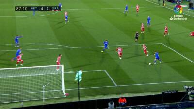Esto es Borja Mayoral: definición de nivel en el primer balón que toca - en.as.com - Australia - Madrid