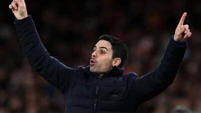 Mo Salah - Mikel Arteta - Arsenal 0-2 Liverpool: 'A huge missed opportunity for Gunners' - but is Arteta heading for failure? - bbc.com - Manchester