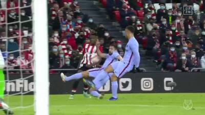 El penalti que condenó al Barça y que Muniain aprovechó para lucirse - en.as.com - Australia - Madrid