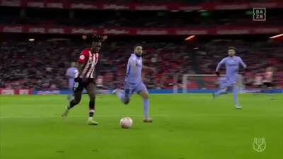 ¡Qué día! Las tres jugadas que dejan señalado a Alba, la primera en una que fue referencia - en.as.com - Australia - Madrid