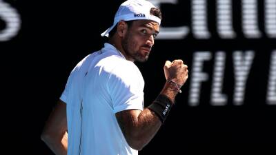 Carlos Alcaraz - Matteo Berrettini - Carlos Alcaraz knocked out of the Australian Open by Matteo Berrettini in a five-set epic - eurosport.com - Spain - Italy - Australia -  Vienna