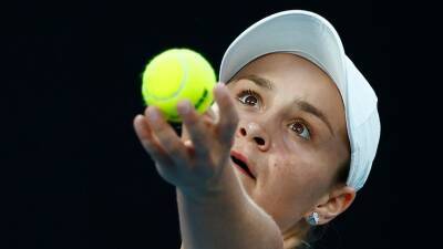 Naomi Osaka - Ash Barty - Camila Giorgi - Carlos Alcaraz - Amanda Anisimova - Matteo Berrettini - Ash Barty through to Australian Open fourth round, Naomi Osaka exits tournament - abc.net.au - Italy - Usa - Australia