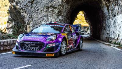 Nasser Al-Attiyah - Sebastien Loeb sigue liderando dos décadas después - en.as.com -  Dakar