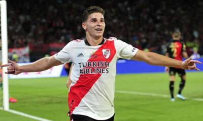 Julian Alvarez - River Plate - Manchester City close to deal for River Plate’s Argentina forward Julián Álvarez - theguardian.com - Manchester - Qatar - Argentina