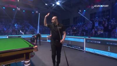 'Stand by for the roar' - Hossein Vafaei thrills Snooker Shoot Out crowd with century break against Peter Devlin - eurosport.com - Germany - Iran