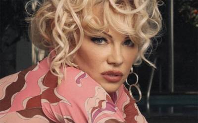 Pamela Anderson se divorcia… Por quinta vez - en.as.com - county Rock