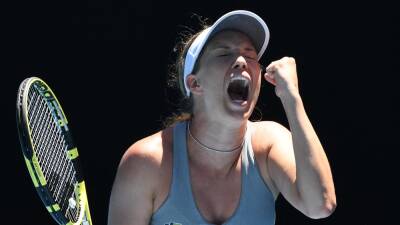 Simona Halep - Danielle Collins - Australian Open 2022 - Danielle Collins fights back to beat Claura Tauson; Simona Halep eases into fourth round - eurosport.com - France - Denmark - Usa - Australia