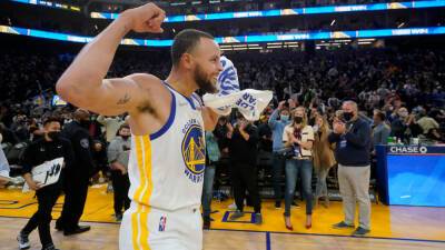 Jeff Chiu - Stephen Curry - Curry hits winning jumper, Warriors beat Rockets 105-103 - foxnews.com - San Francisco -  Houston - state Golden