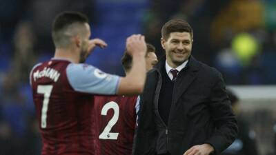 Rafa Benitez - Duncan Ferguson - Aston Villa - Bill Kenwright - Lucas Digne - Emiliano Buendia - Villa win at struggling Everton as objects rain down from the stands - channelnewsasia.com - Jordan