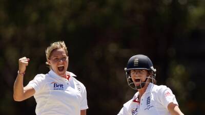 Katherine Brunt - Women's Ashes top 20: Katherine Brunt and Kate Blackwell on England's drought-breaking 2005 triumph - abc.net.au - Britain - Australia - South Africa