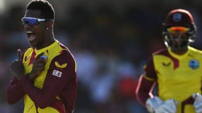 Sam Billings - Liam Livingstone - Chris Jordan - West Indies v England: Tourists bowled out for 103 to lose first T20 in Barbados - bbc.com - Britain - Australia - Jordan - Barbados