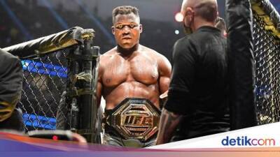 Francis Ngannou - Ciryl Gane - Panggung Francis Ngannou: Saat Monster Main Gulat! - sport.detik.com - state California