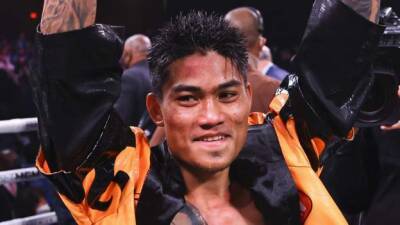 Manny Pacquiao - Mark Magsayo ends Gary Russell's six-year featherweight world title reign - bbc.com - Usa - Mexico - Mongolia - Philippines - county Atlantic - county Russell