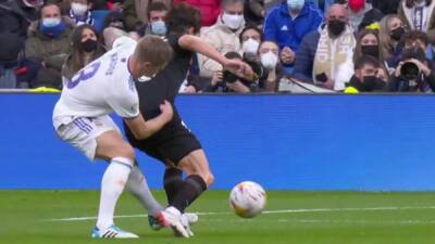 Toni Kroos - Pere Milla - "El penalti es clarísimo, pero debió pitar la falta previa de Kroos" - en.as.com
