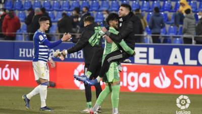 El Huesca - Pablo Martínez - Ojeda y Amir amargan el debut de Martínez - en.as.com