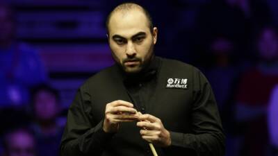 Hossein Vafaei stuns Mark Williams to win Snooker Shoot Out and become first Iranian to win ranking tournament