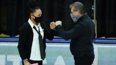 Dawn Staley - Geno Auriemma - UConn Huskies, South Carolina Gamecocks cancel women's basketball showdown - espn.com - state South Carolina