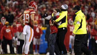 Charlie Riedel - Chiefs security makes best tackle of the game when fan runs onto field - foxnews.com - Usa - state Missouri