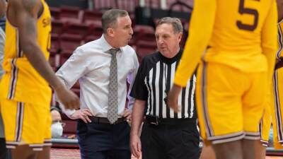 Bobby Hurley, two Arizona State Sun Devils men's basketball players disciplined by Pac-12 for conduct toward officials - espn.com - state Arizona - state California
