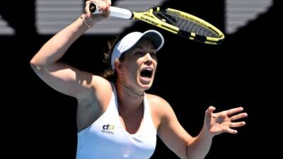 Simona Halep - Elise Mertens - Danielle Collins - Cornet survives Halep and heat to reach maiden Grand Slam quarter-final - channelnewsasia.com - France - Usa - Australia - Romania - Melbourne