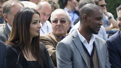 Hamraoui reaparece y la mujer de Abidal se burla - en.as.com