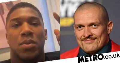 Anthony Joshua - Tyson Fury - Eddie Hearn - Anthony Joshua hits back at ‘b******t’ claims he’s accepted £15m step aside offer to allow Tyson Fury v Oleksandr Usyk title fight - metro.co.uk - Britain - Ukraine - Usa - London