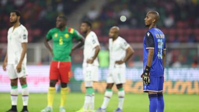 Vincent Aboubakar - AFCON hosts Cameroon labour to beat Comoros side deprived of goalkeeper - channelnewsasia.com - Cameroon - India -  Yaounde - Comoros - Gambia