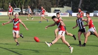Benalla football club on verge of collapse after big drop in player numbers - abc.net.au