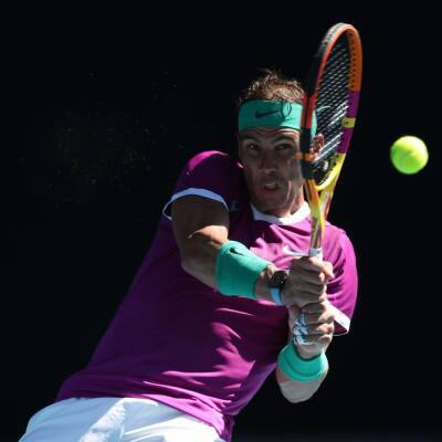 Roger Federer - Rafael Nadal - Denis Shapovalov - Matteo Berrettini - Novak Djokovic - Rafael Nadal advances to Australian Open semifinals with 5-set win over Denis Shapovalov - espn.com - Australia