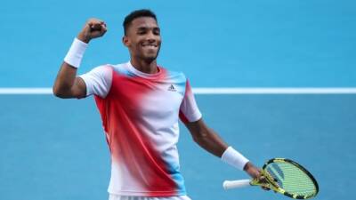 Auger-Aliassime joins fellow Canadian Shapovalov in Aussie Open quarter-finals