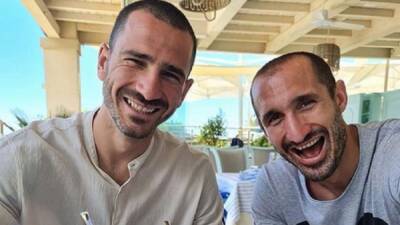 Giorgio Chiellini - Leonardo Bonucci - Italia Chiellini y Bonucci lo cuentan todo: Cristiano, Tevez, las fiestas... - en.as.com