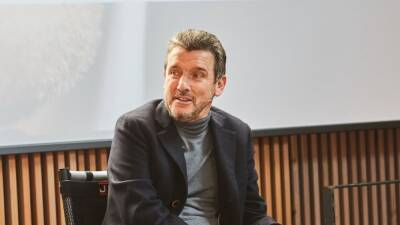 Luis Enrique - 'Vivir valELA pena', la historia de Juan Carlos Unzué - en.as.com