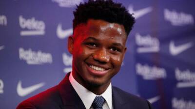 Lionel Messi - Paris St Germain - Ed Osmond - Barcelona's Fati to undergo 'conservative' treatment on leg injury - channelnewsasia.com - Argentina