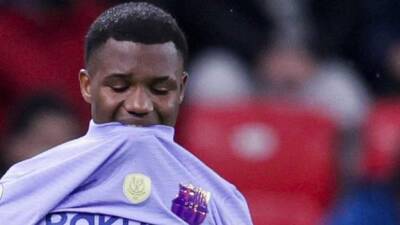 Ansu Fati - Ansu Fati: Barcelona forward opts against surgery after hamstring injury recurrence - bbc.com - Spain