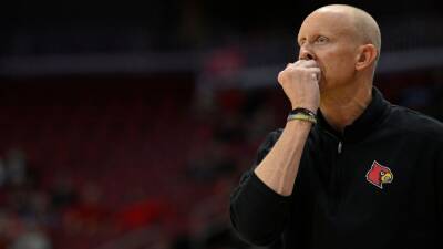Louisville Cardinals in talks to separate with men's basketball coach Chris Mack, sources say - espn.com -  Virginia -  Louisville
