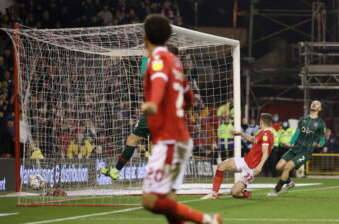 Brennan Johnson - Ryan Yates - ‘Going up’, ‘Brilliant’ – Many Nottingham Forest fans react to Barnsley win - msn.com