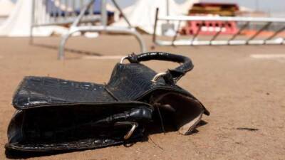 Afcon stadium crush: 'The force behind forced us to fall' - bbc.com - Cameroon -  Yaounde - Comoros