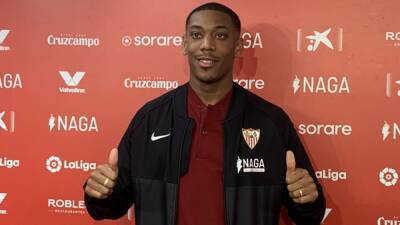 Anthony Martial - El Sevilla - Lucas Ocampos - SEVILLA I Martial: "Benzema podría haber ganado el Balón de Oro 2021" - en.as.com - Santander