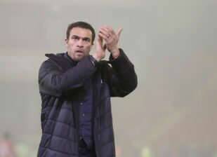 Cameron Archer - ‘Useless’, ‘Absolutely embarrassing’ – These West Brom fans slam key figure after Preston setback - msn.com