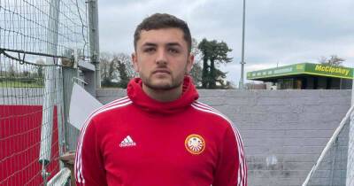 Social media striker Elliott Dugan bringing old-school style to Portadown fight - msn.com - Sweden - Cyprus - Ireland -  Swindon - county Swift