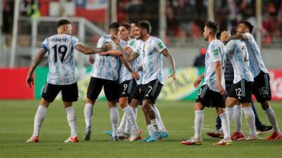 Angel Di-Maria - Lionel Scaloni - La Selección sin Messi: una muestra de carácter en Calama - AS Argentina - en.as.com - Qatar - Argentina - Chile